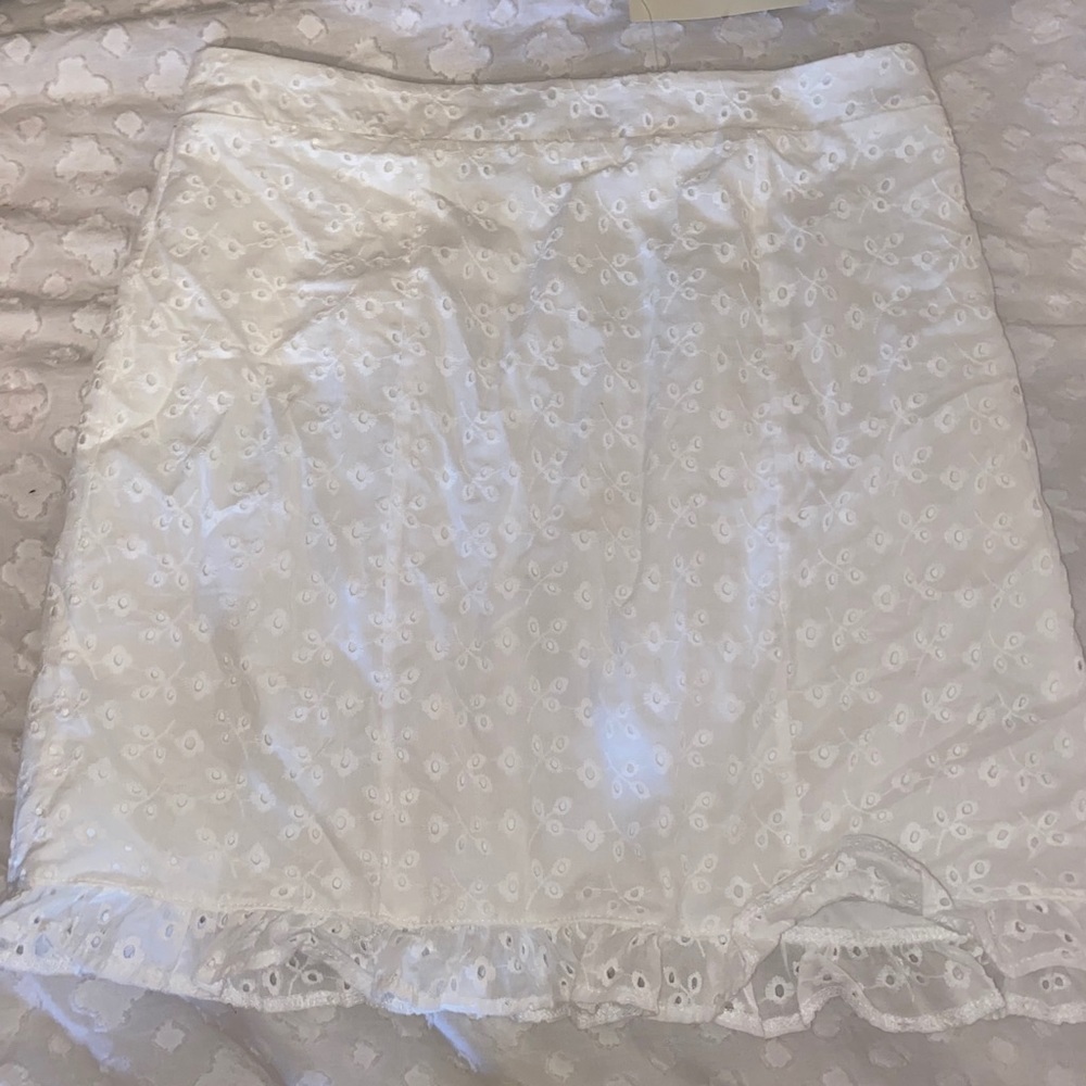 White lace embroidered skirt
